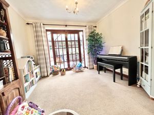 DINING ROOM- click for photo gallery